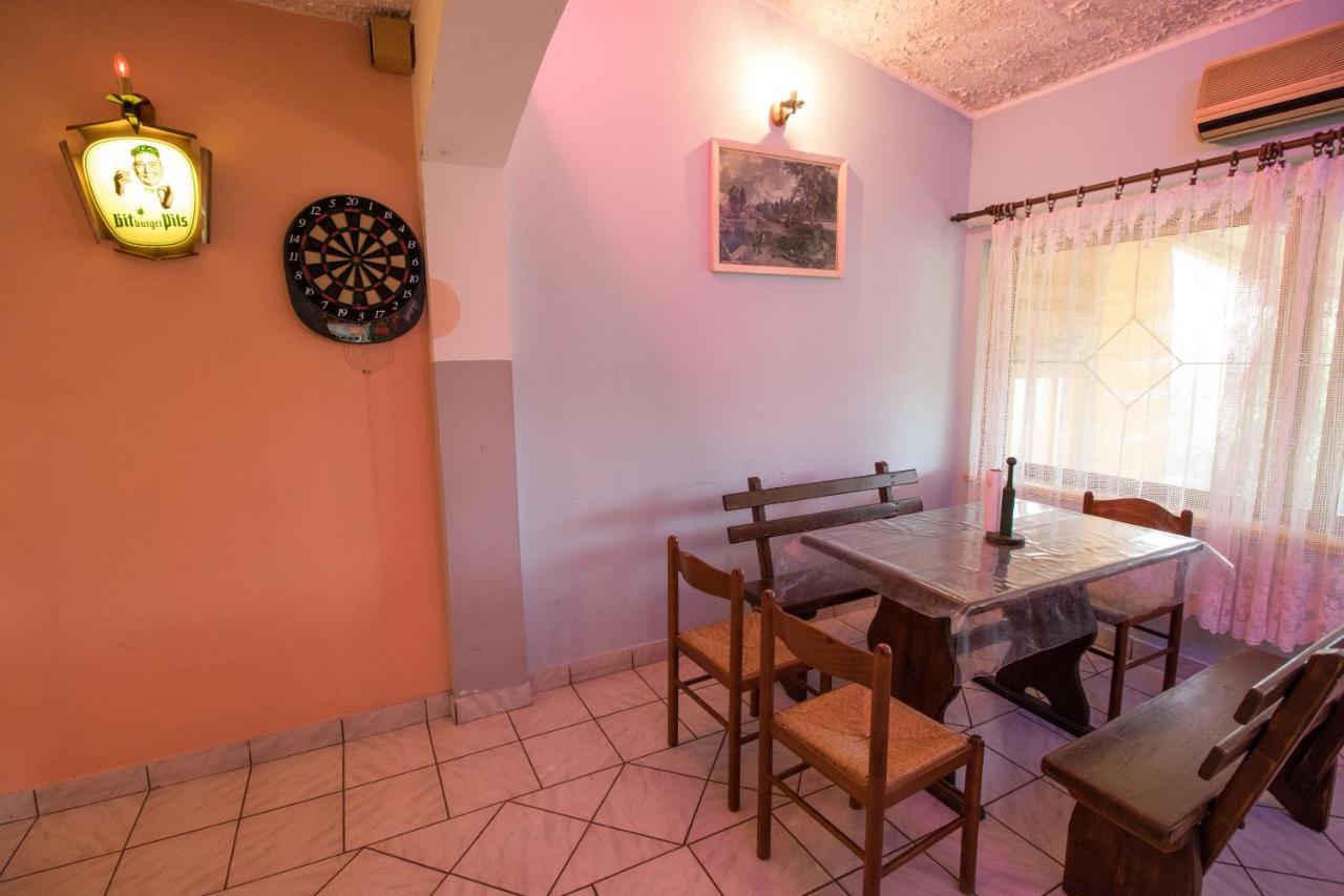 Apartments Zeljka Mundanije Екстер'єр фото